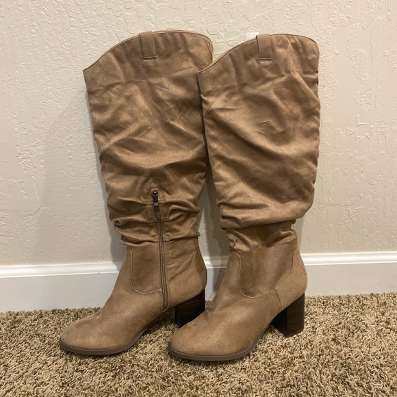 NWOT Knee High Runched Boots - Picture 1 of 4